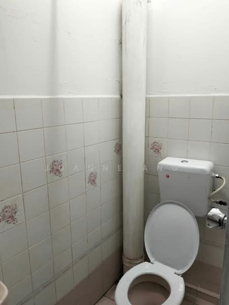 Pangsapuri untuk Dijual di Idaman Apartment - Joanne Ang - Bathroom - PropertyGuru.com.my