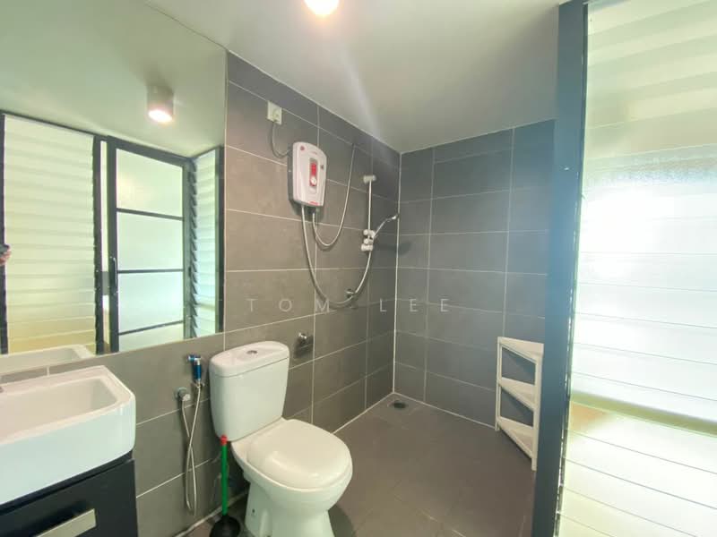 Servis Apartment untuk Disewa di Empire Damansara - Tom Lee - Bathroom - PropertyGuru.com.my