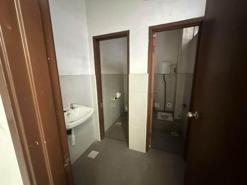 Kilang untuk Disewa di Kempas (Johor Bahru) - Aiden Tang - Bathroom - PropertyGuru.com.my