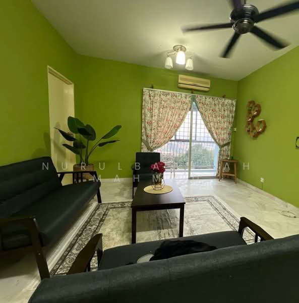 Pangsapuri untuk Disewa di Desa View Towers - Nurulbahtiah Mahmud - Living Room - PropertyGuru.com.my
