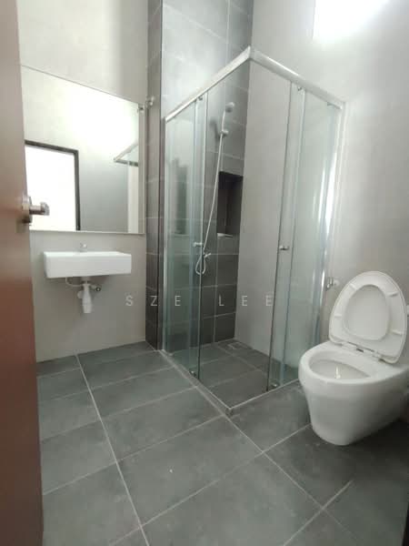 Link Bungalow for Sale in Taman Daya (Johor Bahru) - Sze Lee - Bathroom - PropertyGuru.com.my