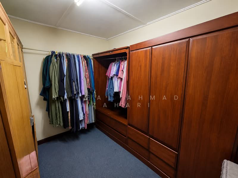 1.5-storey Terraced House for Sale in Bandar Baru Senawang (Senawang) - Naufal Ahmad Azahari - PropertyGuru.com.my