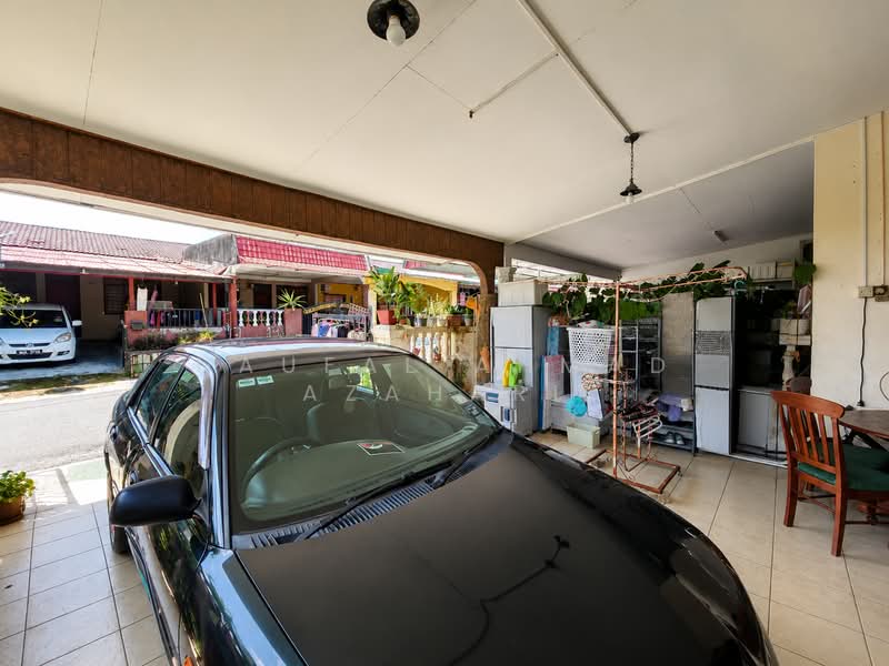 1.5-storey Terraced House for Sale in Bandar Baru Senawang (Senawang) - Naufal Ahmad Azahari - PropertyGuru.com.my