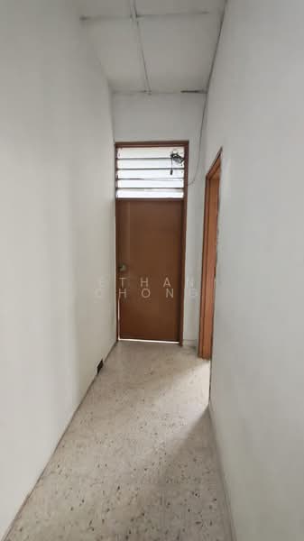 Shop / Office for Sale in Bandar Baru Ampang (Ampang) - Ethan Chong - Corridor - PropertyGuru.com.my
