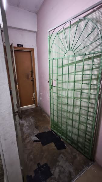 Shop / Office for Sale in Bandar Baru Ampang (Ampang) - Ethan Chong - Entrance - PropertyGuru.com.my
