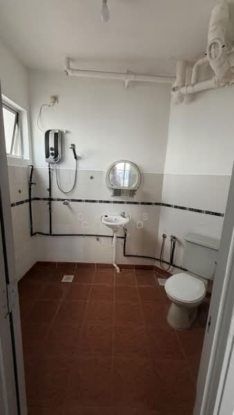 Kondominium untuk Disewa di Bam Villa - Chris Choo - Bathroom - PropertyGuru.com.my