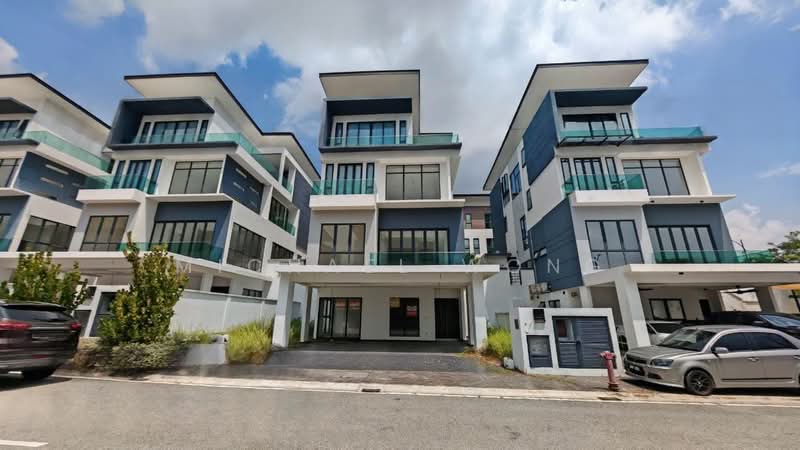 3.5-storey Terraced House for Sale in Shah Alam (Selangor) - Michael Wong - Exterior - PropertyGuru.com.my