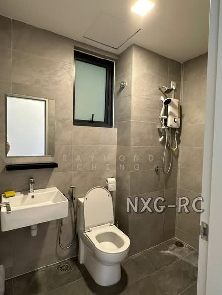 Servis Apartment untuk Dijual di SUNSURIA FORUM SERVICED APARTMENT - Raymond Cheng - Bathroom - PropertyGuru.com.my