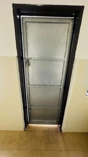 1.5-storey Terraced House for Sale in Taman Lian Seng (Kluang) - Shanel Tee - Entrance - PropertyGuru.com.my