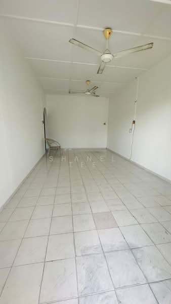 1.5-storey Terraced House for Sale in Taman Lian Seng (Kluang) - Shanel Tee - Interior - PropertyGuru.com.my