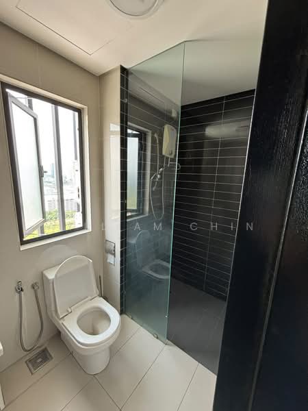 Servis Apartment untuk Disewa di Centrus Soho - William Chin - Bathroom - PropertyGuru.com.my