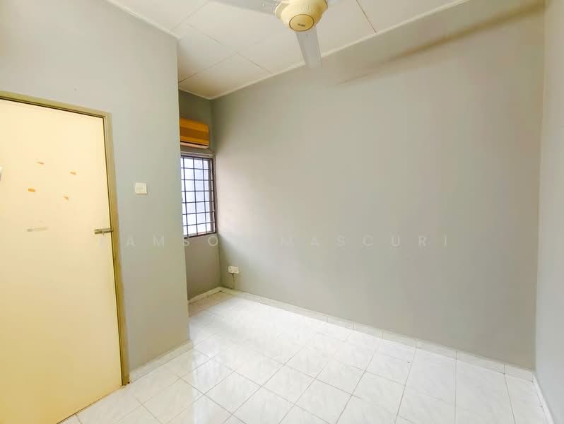 Rumah Teres 2 Tingkat untuk Dijual di Bandar Baru Puncak Alam (Puncak Alam) - Kamsol Mascuri - Interior - PropertyGuru.com.my