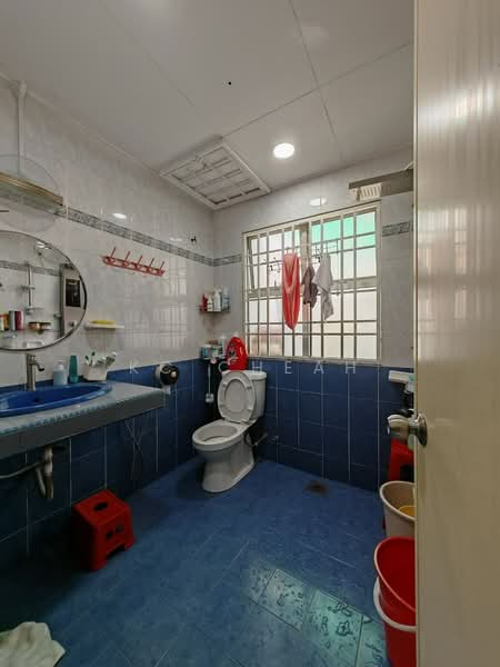 Rumah Teres 2 Tingkat untuk Dijual di Cahaya Heights (Shah Alam) - KC Cheah - Bathroom - PropertyGuru.com.my