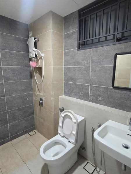 Service Residence for Sale at Setia City Residences - Veni Foo Yoke Fuang - Bathroom - PropertyGuru.com.my