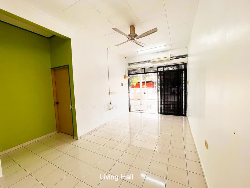 Rumah Teres 1 Tingkat untuk Dijual di Kampar (Perak) - Kevin Chai - Living Room - PropertyGuru.com.my