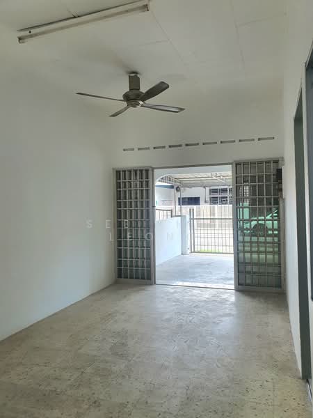 1-storey Terraced House for Sale in Taman Sungai Mas (Taiping) - See Khei Leong - Entrance - PropertyGuru.com.my