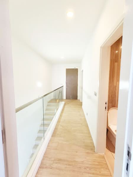 Servis Apartment untuk Disewa di M City - Max Low - Corridor - PropertyGuru.com.my
