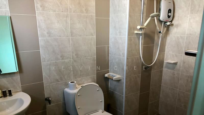Service Residence for Sale at Sky Breeze Service Apartment - Kelvin Chee - Bathroom - PropertyGuru.com.my