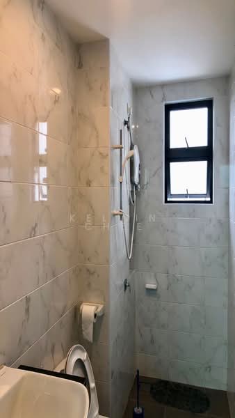 Service Residence for Sale at Sky Breeze Service Apartment - Kelvin Chee - Bathroom - PropertyGuru.com.my
