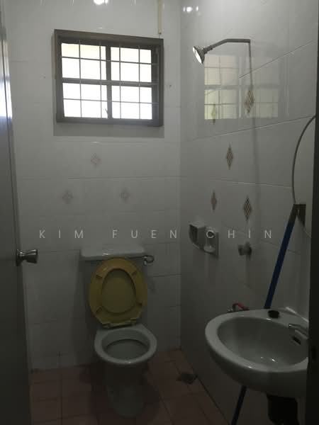 Bungalow for Sale in Putatan (Sabah) - Kim Fuen Chin - Bathroom - PropertyGuru.com.my