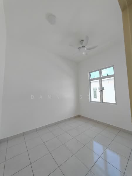 1-storey Terraced House for Sale in Bandar Putra (Kulai) - Danny See - Interior - PropertyGuru.com.my
