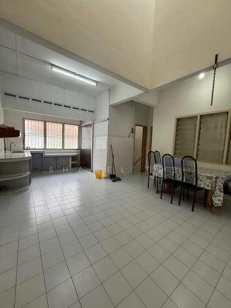 Rumah Teres 1 Tingkat untuk Dijual di Kluang (Johor) - Shanel Tee - Kitchen - PropertyGuru.com.my