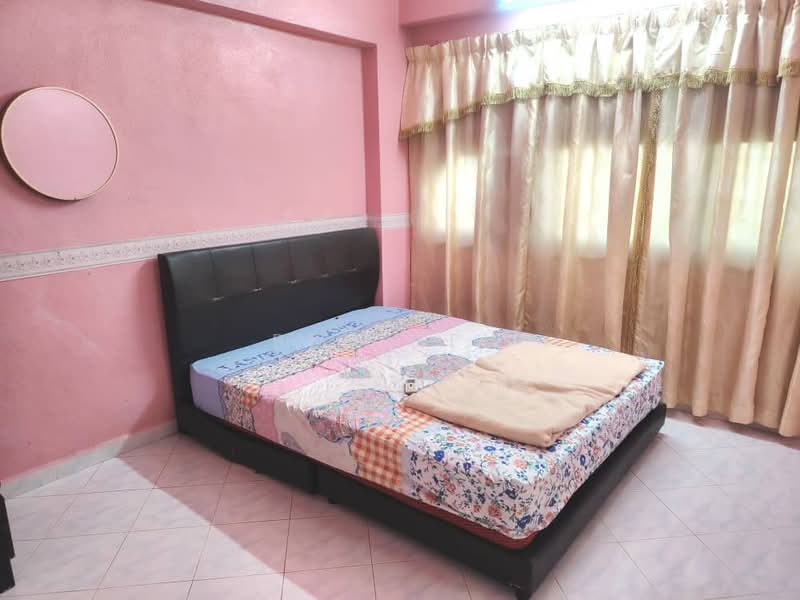 Pangsapuri untuk Disewa di Taman Jubilee Phase 4 - Ben Hew - Bedroom - PropertyGuru.com.my