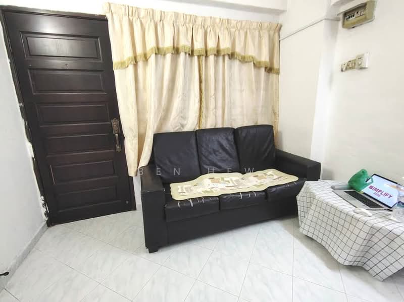 Pangsapuri untuk Disewa di Taman Jubilee Phase 4 - Ben Hew - Living Room - PropertyGuru.com.my