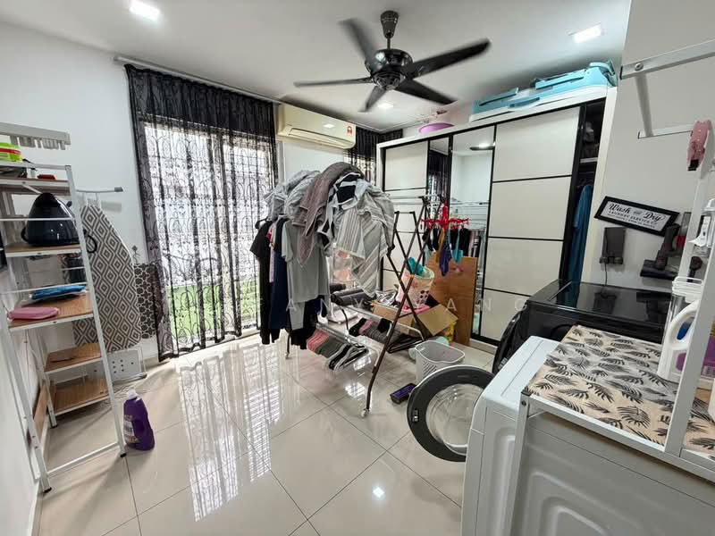 Rumah Berkembar untuk Dijual di Anggun 2 Residence (Rawang) - Tiffany Yang - Bedroom - PropertyGuru.com.my