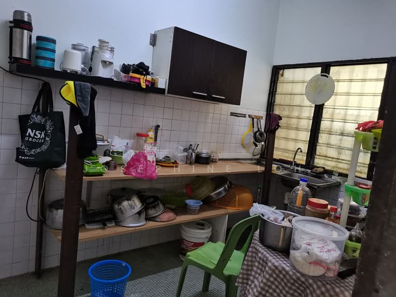 Rumah Teres 2 Tingkat untuk Dijual di Taman Putra (Ampang) - Josephine Loh - Kitchen - PropertyGuru.com.my
