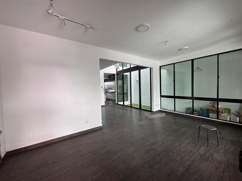 Rumah Teres 2 Tingkat untuk Dijual di Taman Seri Austin (Tebrau) - Lucas Wong - PropertyGuru.com.my
