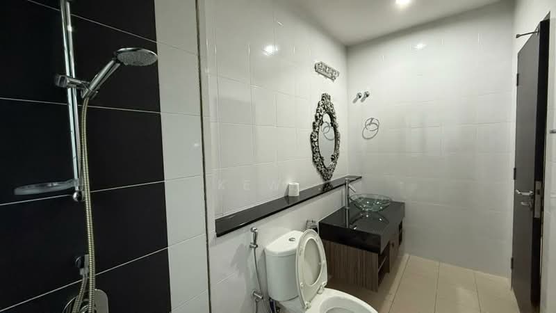 3-storey Terraced House for Sale in Jade Hills (Kajang) - Kew . - Bathroom - PropertyGuru.com.my