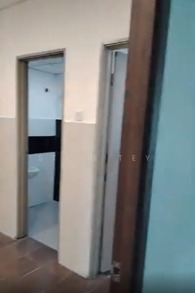 Kedai / Pejabat untuk Disewa di Johor Bahru (Johor) - Steve Tey - Bathroom - PropertyGuru.com.my