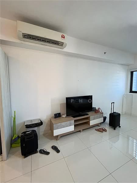 Servis Apartment untuk Disewa di Chambers - Alvin Phoon - Living Room - PropertyGuru.com.my
