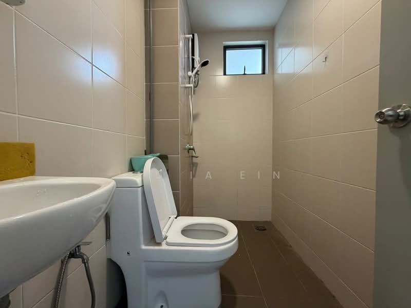 Condominium for Rent at Legendview - Lau Ia Ein - Bathroom - PropertyGuru.com.my