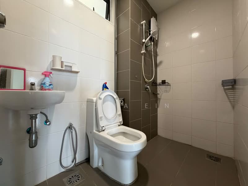 Condominium for Rent at Legendview - Lau Ia Ein - Bathroom - PropertyGuru.com.my