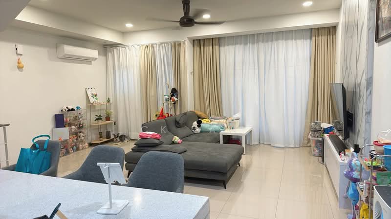 1.5-storey Terraced House for Sale in Taman Akasia (Semenyih) - CK Law - Living Room - PropertyGuru.com.my