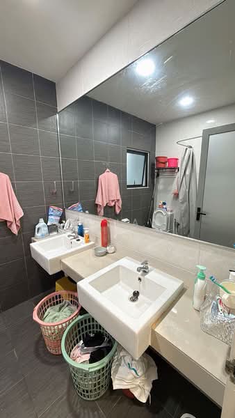1.5-storey Terraced House for Sale in Taman Akasia (Semenyih) - CK Law - Bathroom - PropertyGuru.com.my