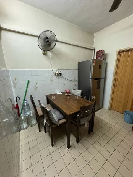 Apartment for Rent at Subang Perdana Goodyear Court 7 - Wen Xuan - Kitchen - PropertyGuru.com.my