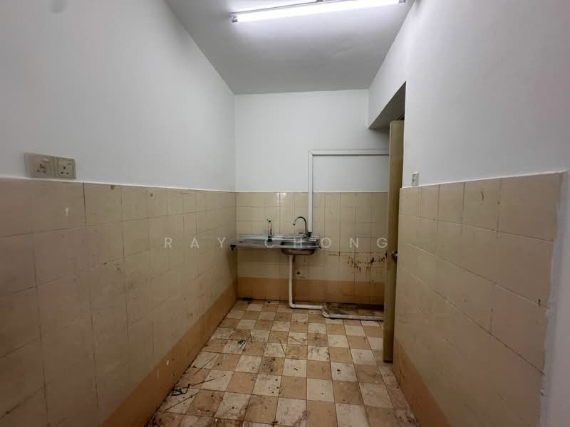 Apartment for Rent at Sri Gotong Apartment - Ray Chong - Kitchen - PropertyGuru.com.my
