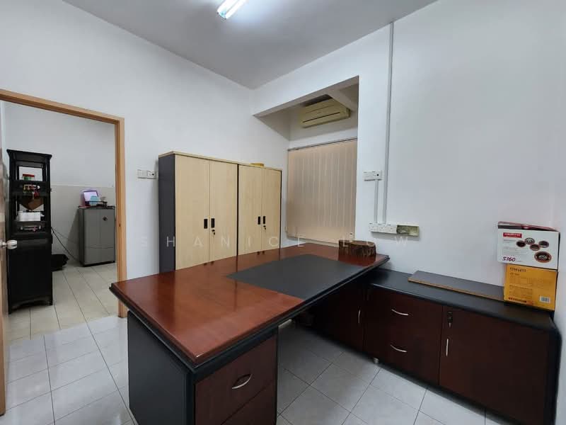 Rumah Teres 2 Tingkat untuk Dijual di Taman Puchong Tekali (Puchong) - Shanice Low - Study - PropertyGuru.com.my