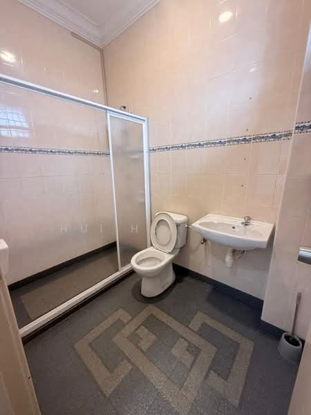 2-storey Terraced House for Sale in Taman Setia Indah (Tebrau) - Hui Hui Lim - Bathroom - PropertyGuru.com.my