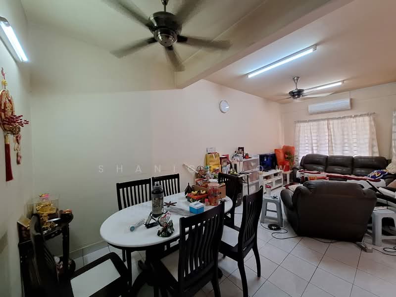 Rumah Teres 2 Tingkat untuk Dijual di Taman Puchong Tekali (Puchong) - Shanice Low - Living Room - PropertyGuru.com.my