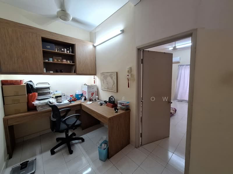 Rumah Teres 2 Tingkat untuk Dijual di Taman Puchong Tekali (Puchong) - Shanice Low - Study - PropertyGuru.com.my