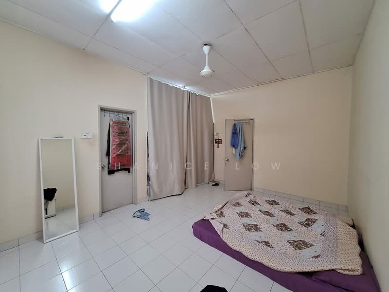 Rumah Teres 2 Tingkat untuk Dijual di Taman Puchong Tekali (Puchong) - Shanice Low - Bedroom - PropertyGuru.com.my