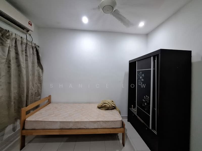 Rumah Teres 2 Tingkat untuk Dijual di Taman Puchong Tekali (Puchong) - Shanice Low - Bedroom - PropertyGuru.com.my