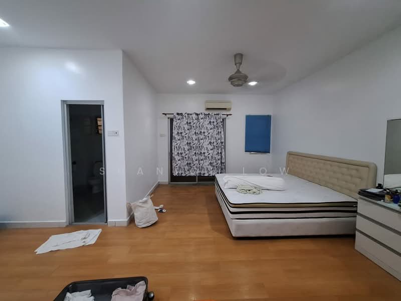 Rumah Teres 2 Tingkat untuk Dijual di Taman Puchong Tekali (Puchong) - Shanice Low - Bedroom - PropertyGuru.com.my