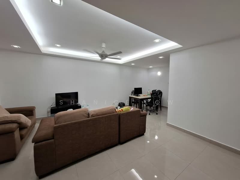Rumah Teres 2 Tingkat untuk Dijual di Taman Puchong Tekali (Puchong) - Shanice Low - Living Room - PropertyGuru.com.my