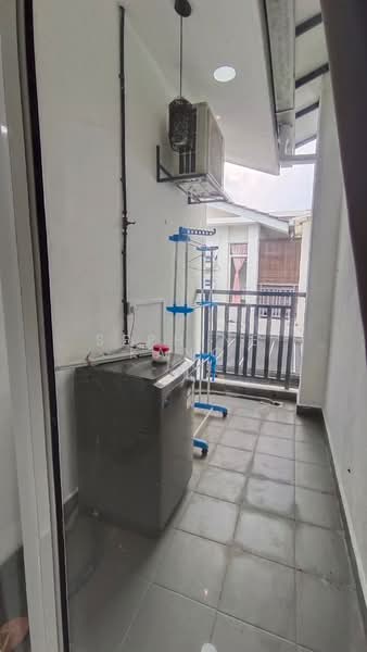 Rumah Berkembar untuk Disewa di Rawang (Selangor) - Sephine Kang - Balcony - PropertyGuru.com.my