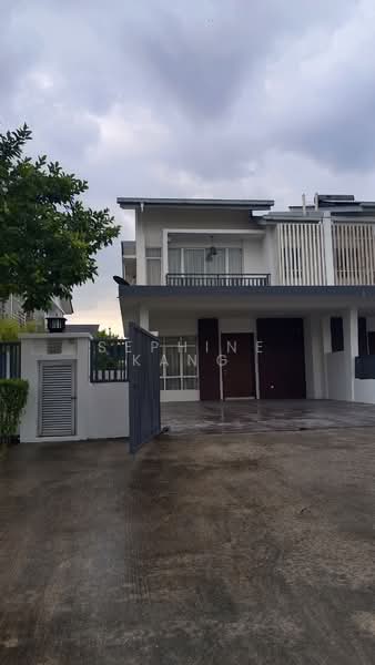 Rumah Berkembar untuk Disewa di Rawang (Selangor) - Sephine Kang - Exterior - PropertyGuru.com.my
